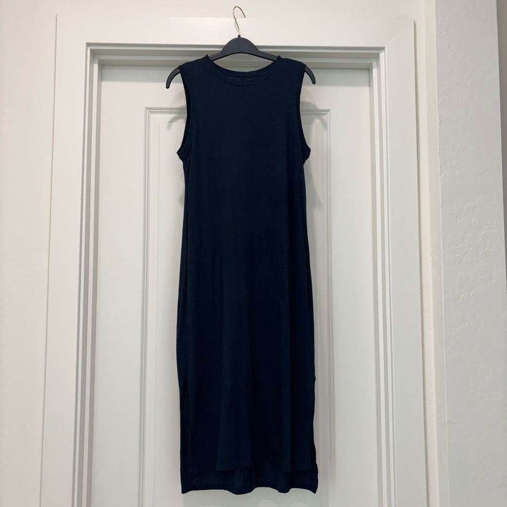 Sleeveless Navy Midi Dress - Classic Minimalist
